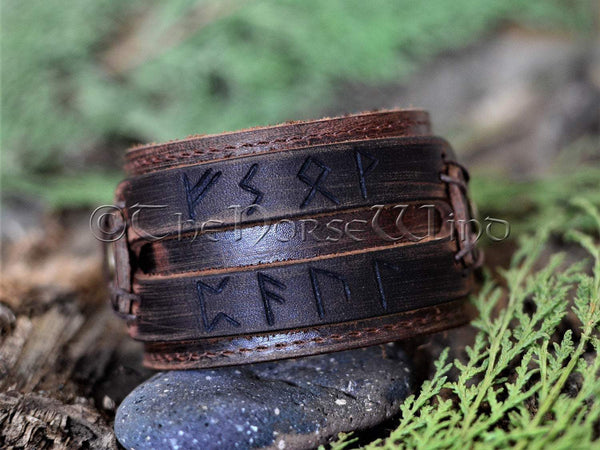 Viking Leather Bracelet, Name in Runes Norse Wristband - Brown/Black TheNorseWind