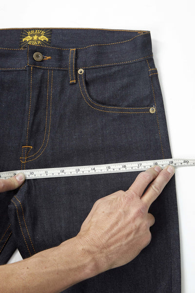 How do I measure my jeans to figure out my size in Brave Star