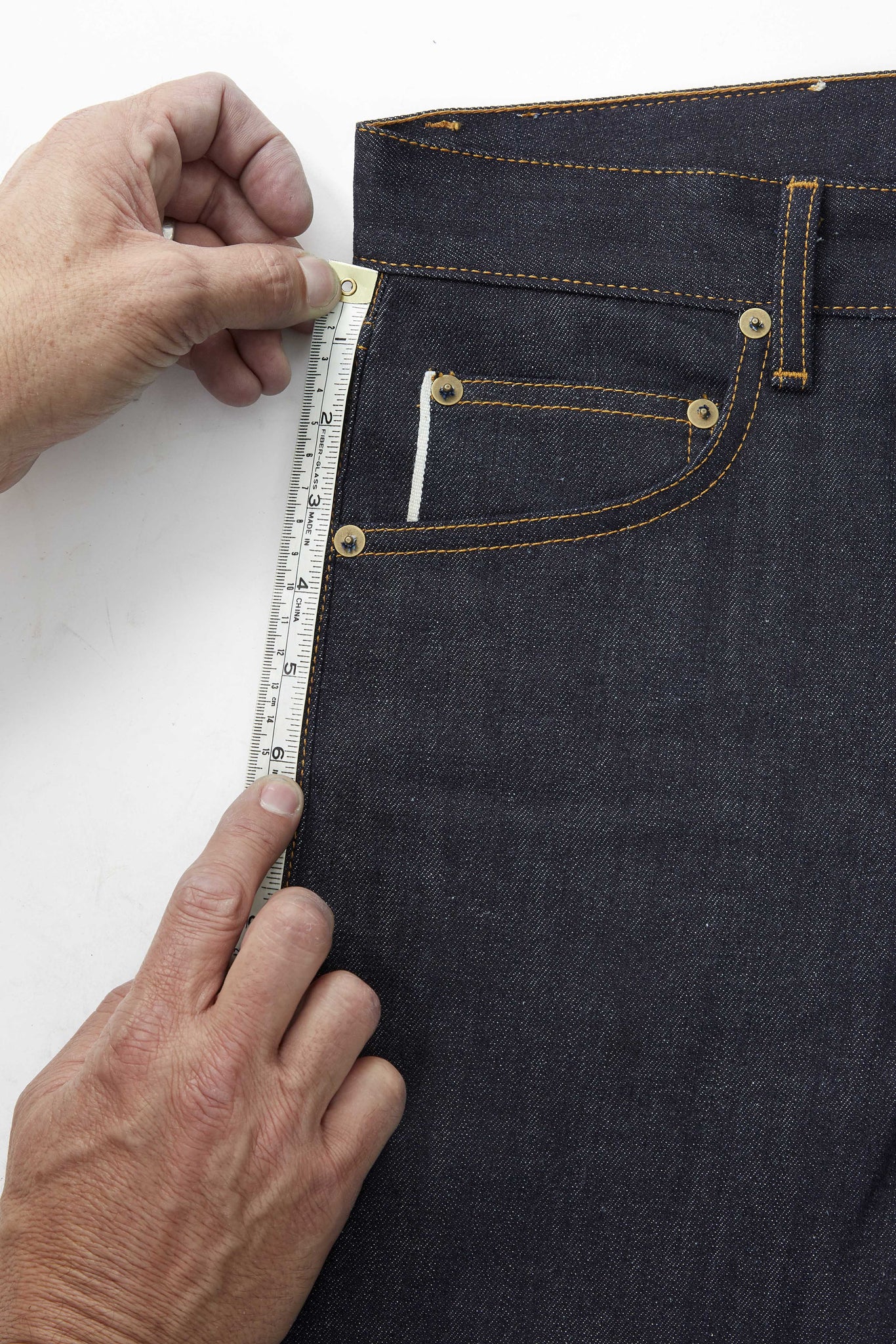 How do I measure my jeans to figure out my size in Brave Star