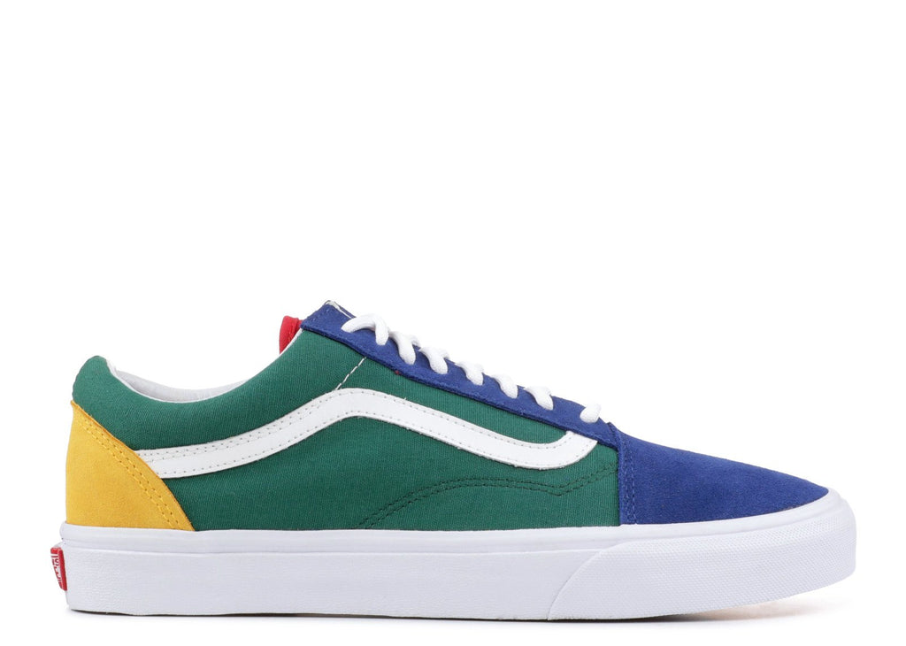 vans yacht club authentic