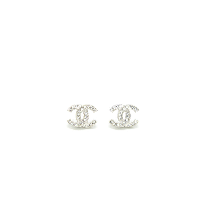 Mua Khuyên Tai Chanel CC Logo Earrings Màu Vàng Ngọc Trai  Chanel  Mua  tại Vua Hàng Hiệu h046055