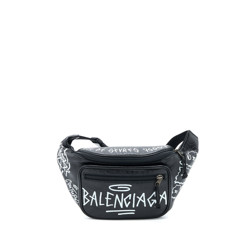 Balenciaga wheel Waist Bag With Embroidered Logo in Black for Men  Lyst