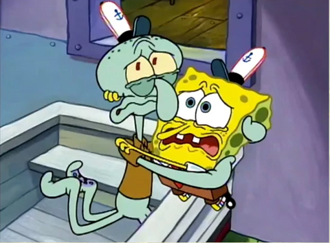Squidward and SpongeBob hugging in Graveyard Shift episode