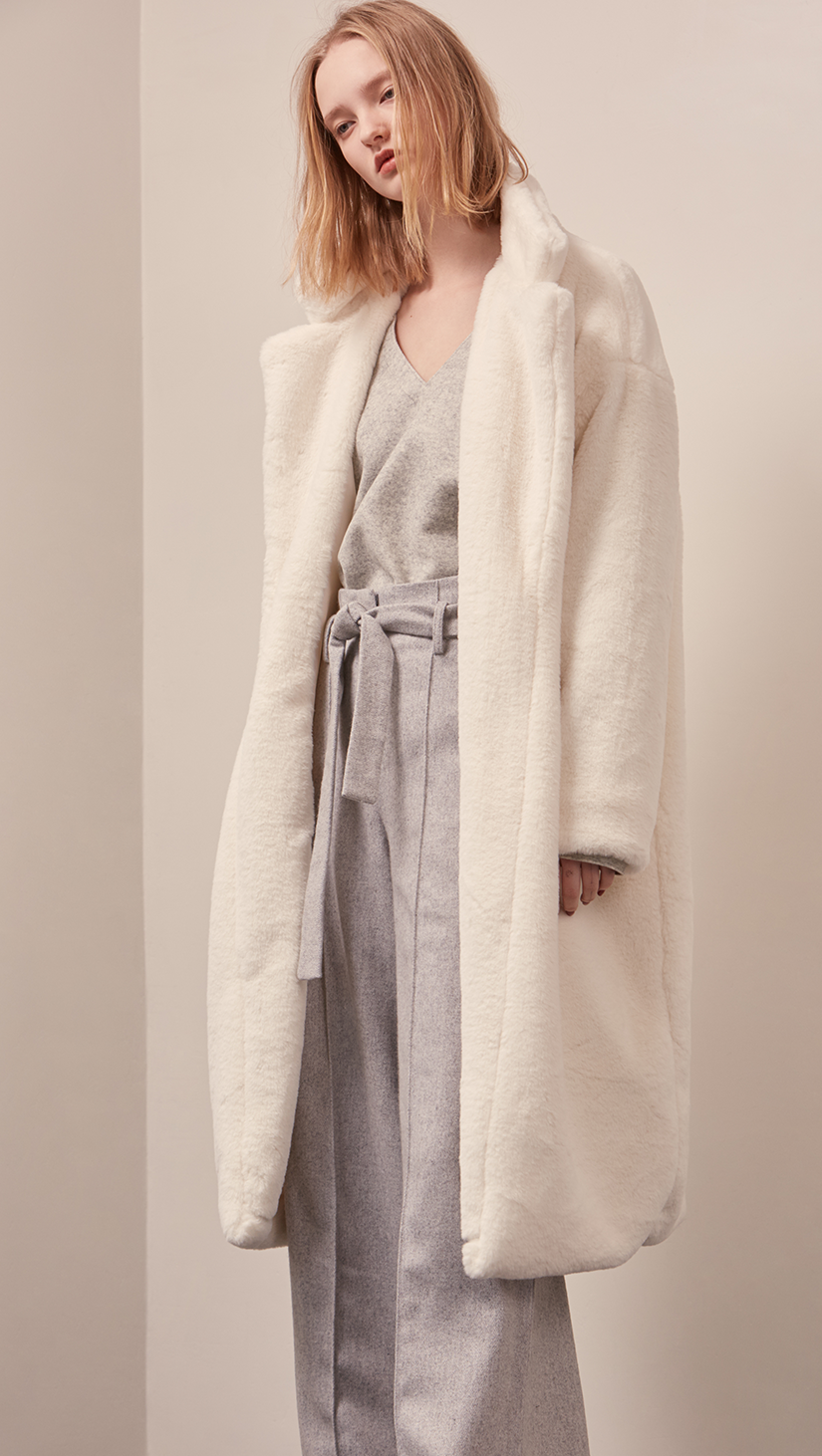 Stelen Shearling Coat – LOÉIL