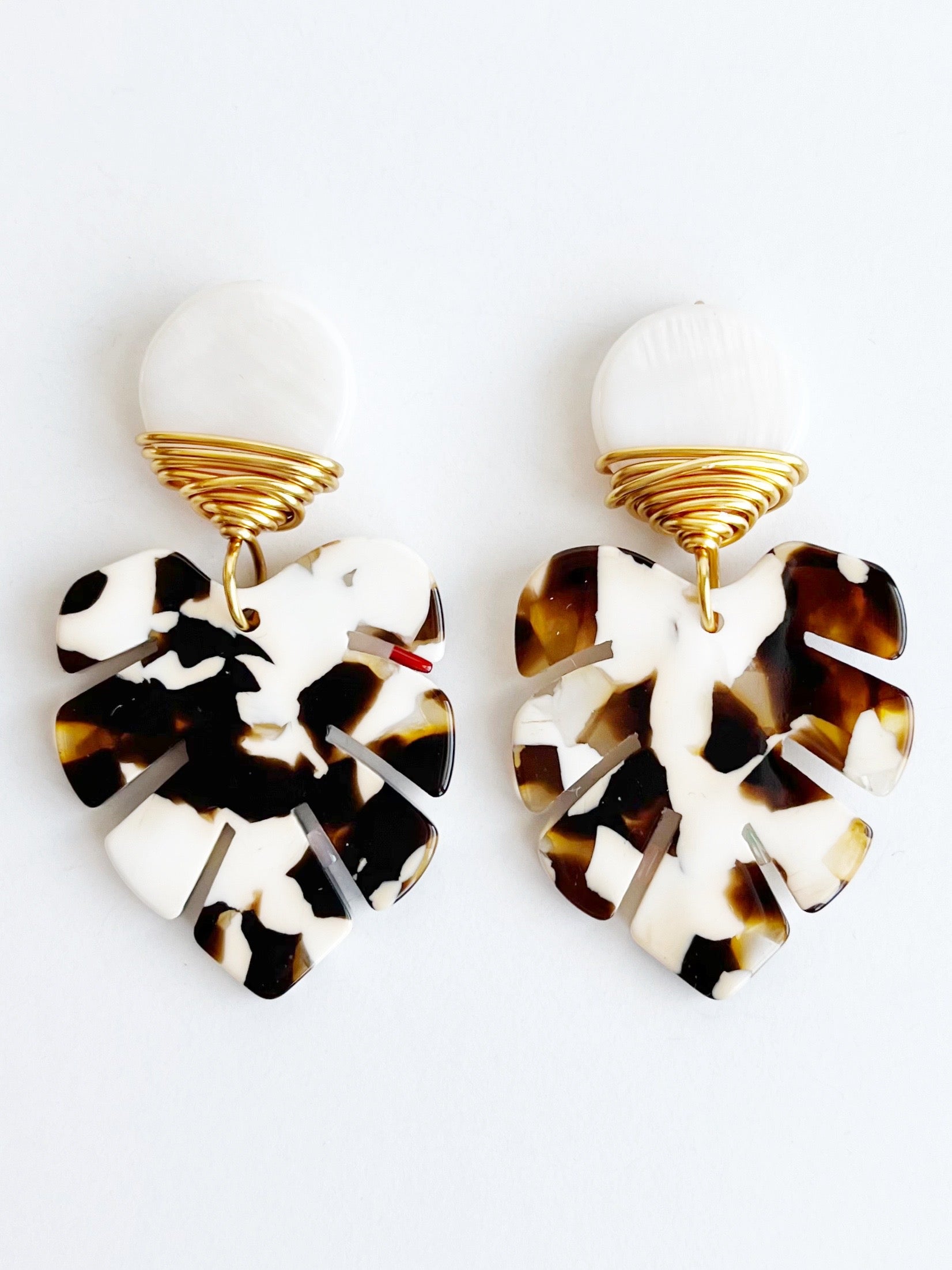 neutral-palm-leaf-earrings