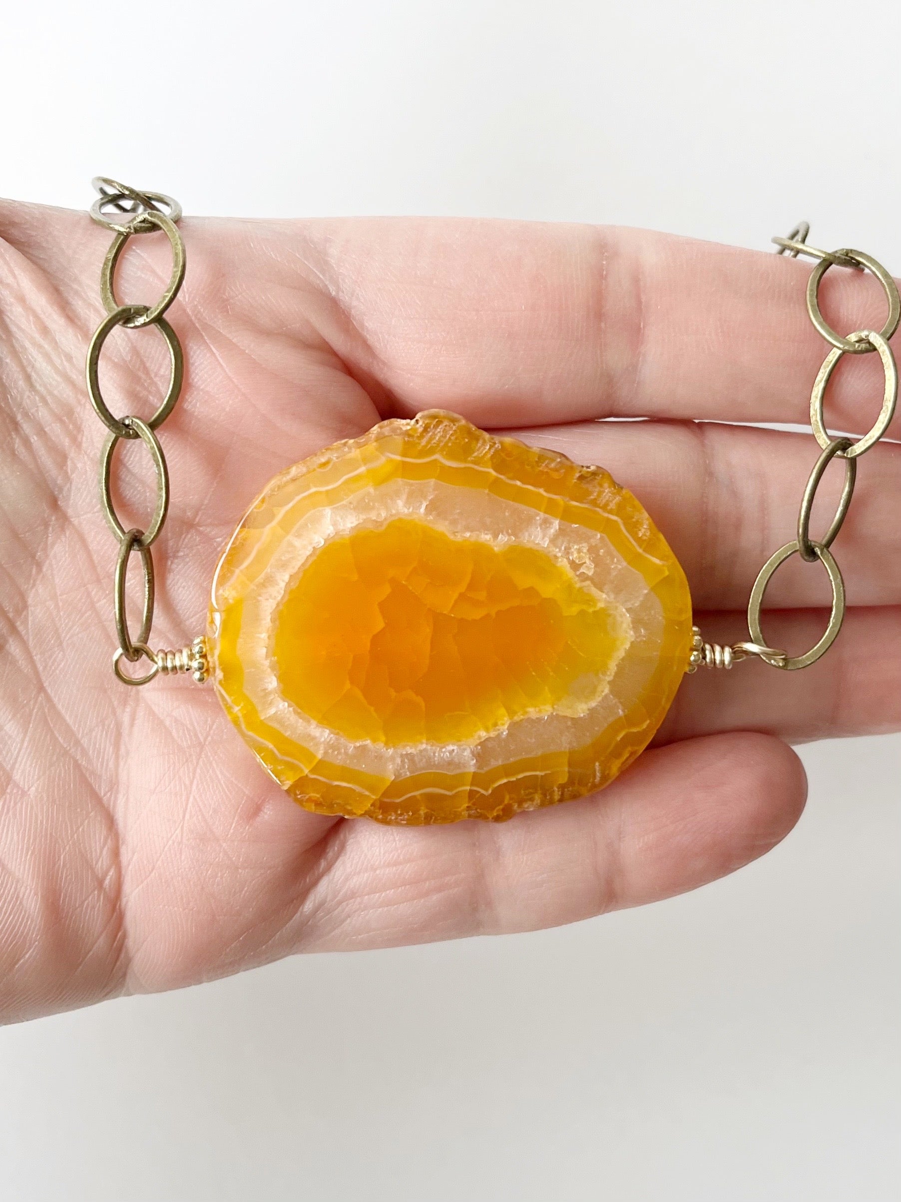 yellow-agate-pendant-necklace