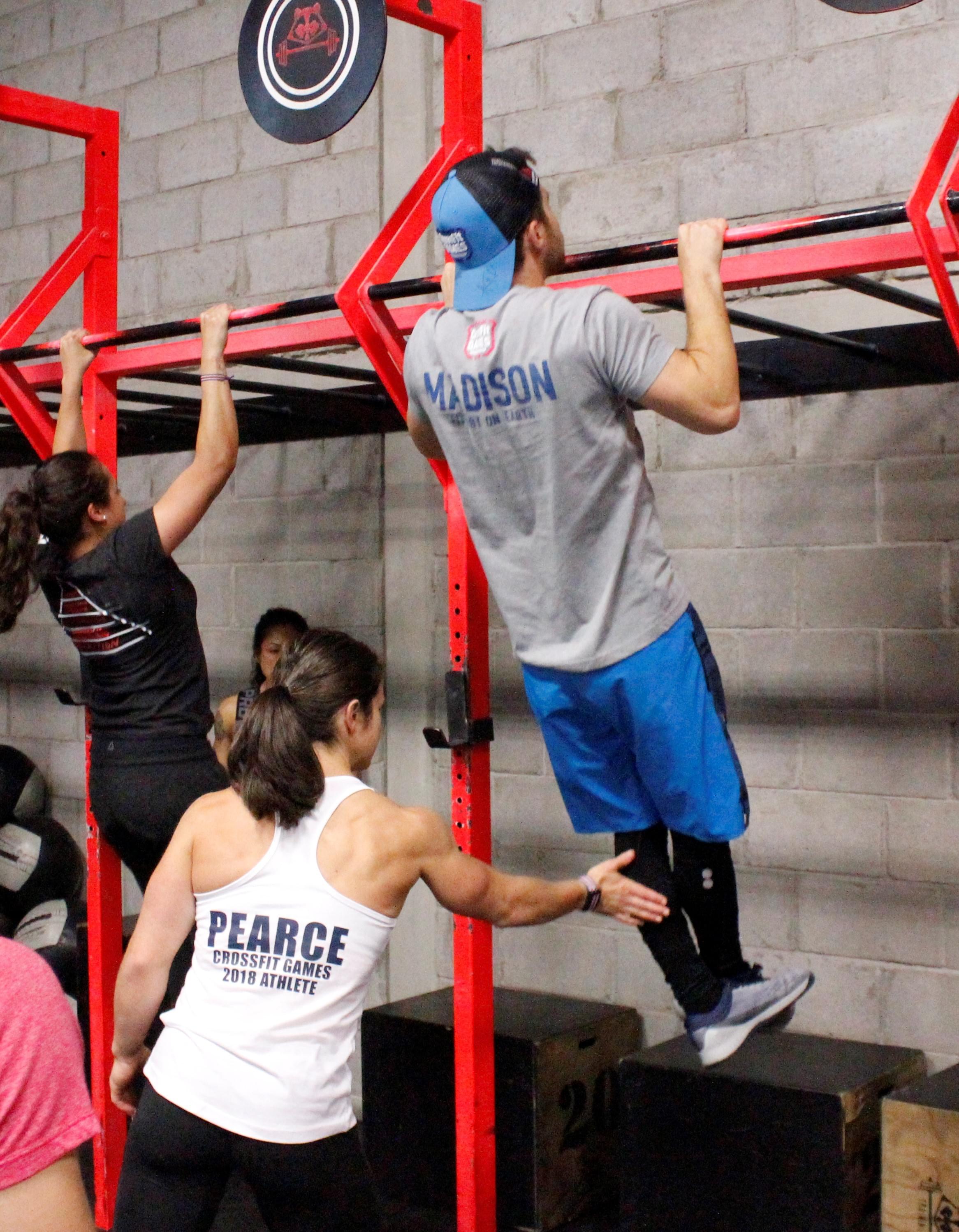 10 Minutes a Day To Your First Pull-Up