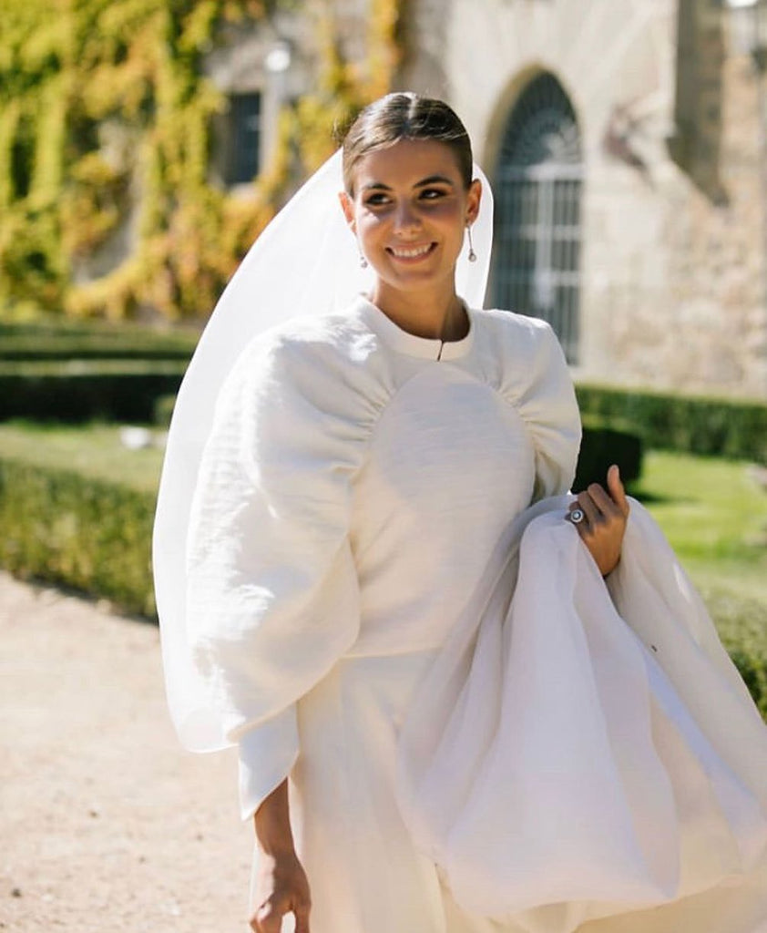 Vestidos de novia ceñidos perfectos para presumir de curvas - Foto 1