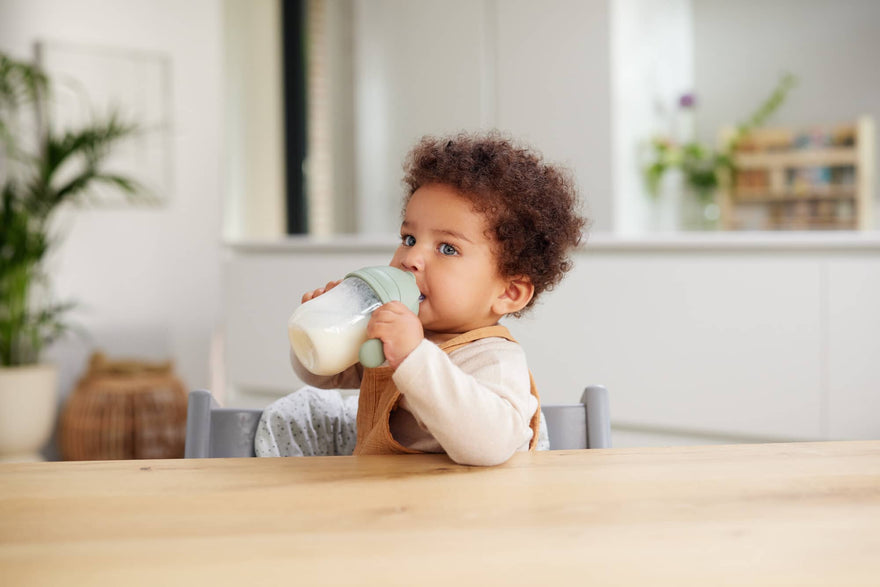 Vlekkeloos telefoon Verwachting Voedingsschema voor baby: het eerste jaar | Kabrita Nederland
