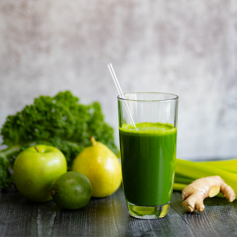 Jus détox pomme, poire, épinard