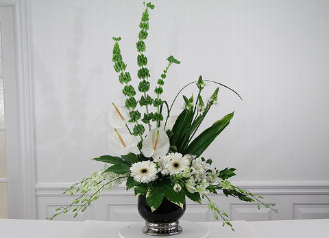 Sympathy Flowers for the Family Home | Sunstrum's Florist