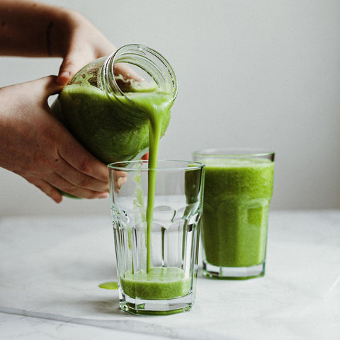 Susie Who Blog | Wheatgrass vs Chlorella