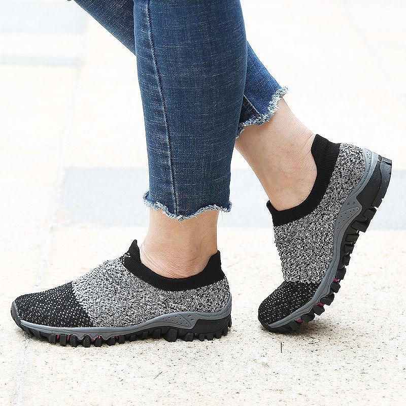 non slip wide womens shoes