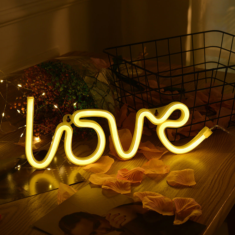 Se Love Neon LED Lampe Varm hvid hos Geek´d