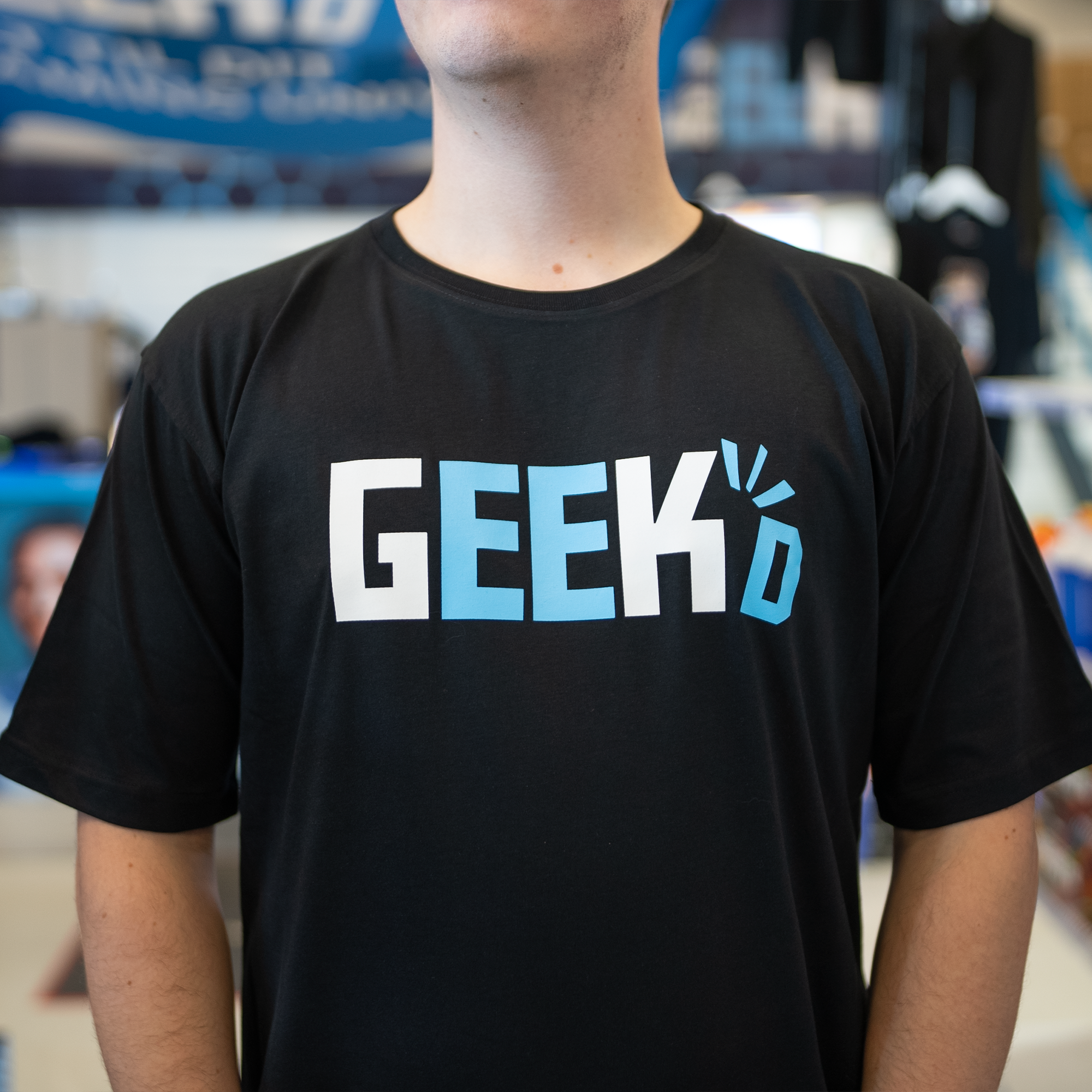 Se Geekd T-shirt | 4-6 hos Geek´d