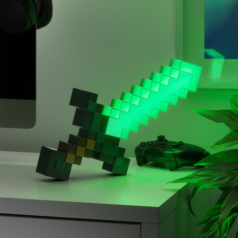 9: Minecraft - Diamond Sword Light