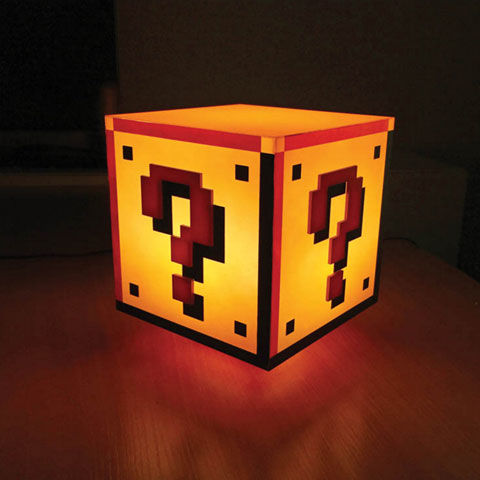 Se Super Mario Bros Spørgsmål Block Light hos Geek´d