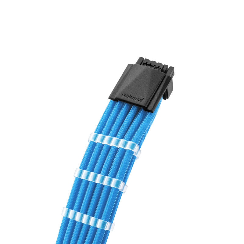 Se CableMod Pro ModMesh 12VHPWR to 3x PCI-e Cable - 45cm, light blue hos Geek´d