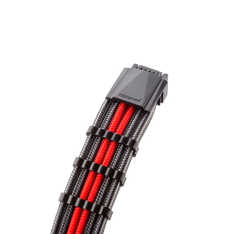 Billede af CableMod C-Series Pro ModMesh 12VHPWR to 3x PCI-e Kabel for Corsair - 60cm, carbon/red