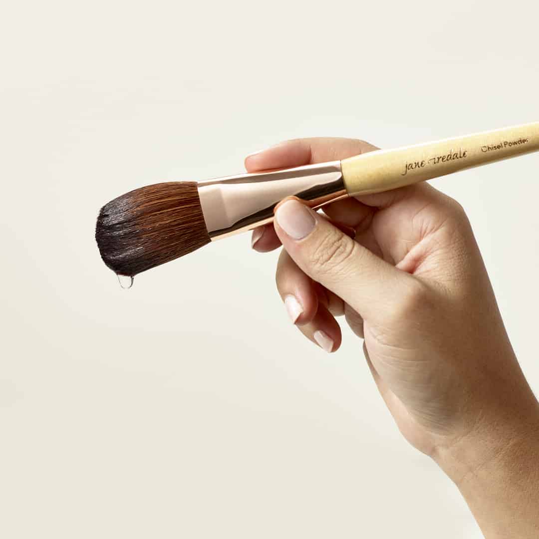 How to Clean Your Makeup Brushes Step By Step