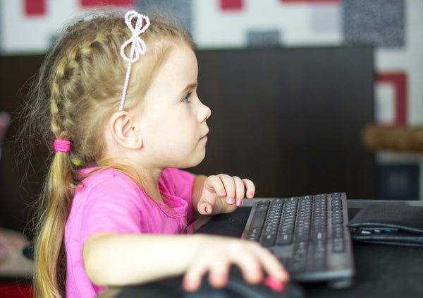enfants et réseaux sociaux : comment aborder les risques d'Internet sans effrayer