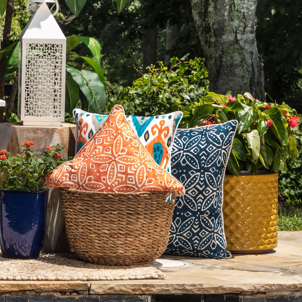 Pillow Perfect Outdoor//Indoor Woodblock Prism Floor Pillow 25-Inch Blue