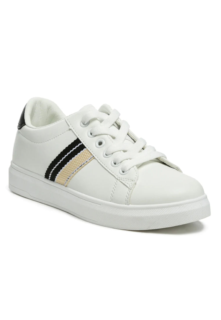EVENING STROLL CASUAL ACTIVE SNEAKER IN BLACK STRIPES