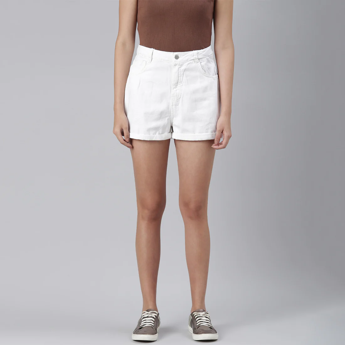 WHITE BASIC UPTURN HEM SHORTS