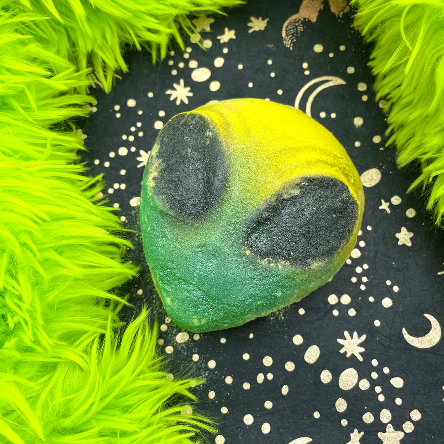 alien bath bomb