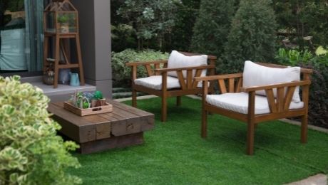 ¿Qué maderas naturales funcionan mejor como muebles de exterior?