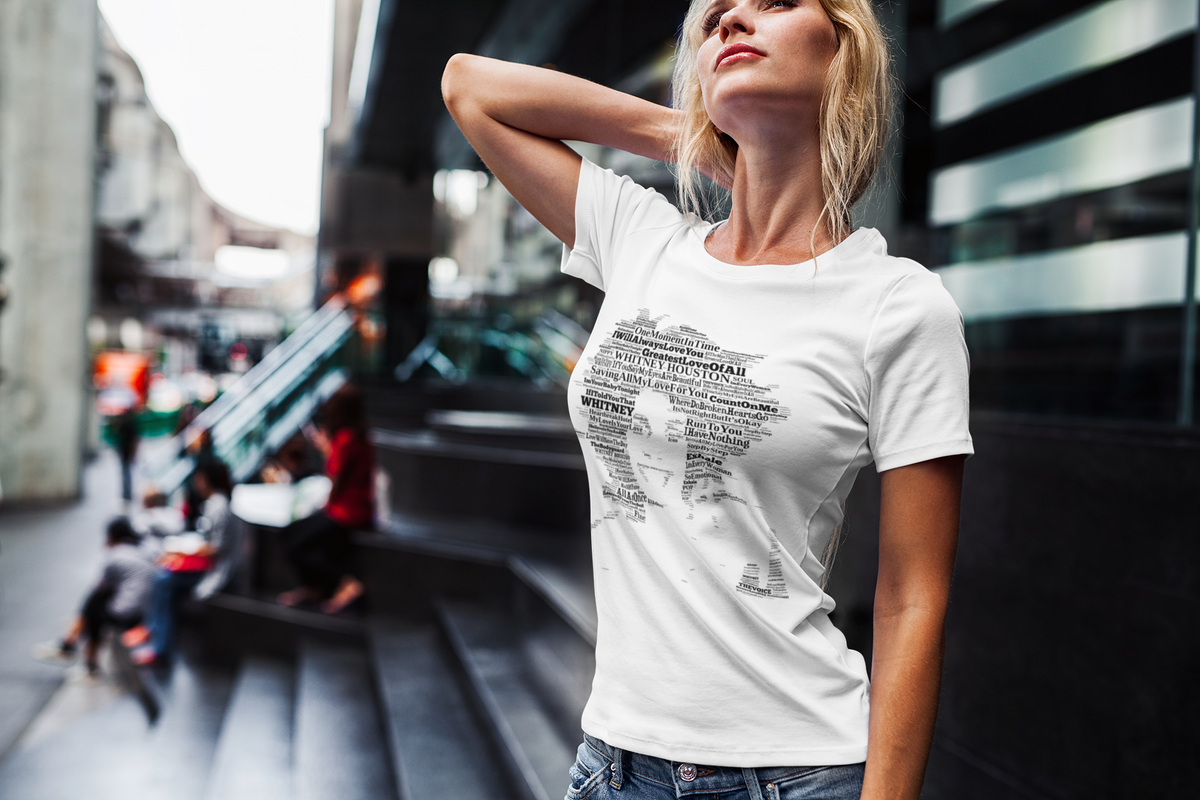 Women t shirts. Футболка модель. Футболка женщина. Модель в майке. Футболки для фотосессии.