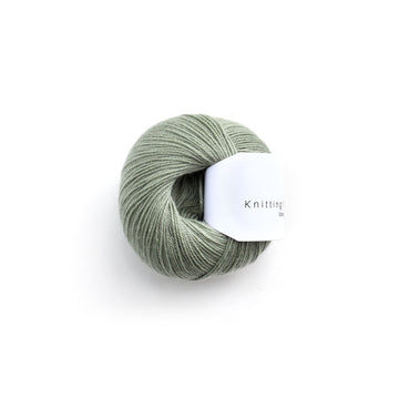 Knitting for Olive: Twenty Modern Knitting Patterns from the