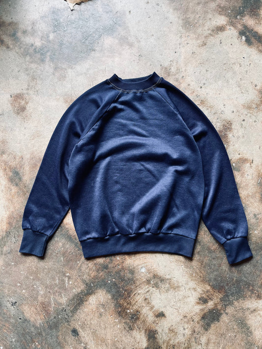 Raglan sleeve sweatshirt