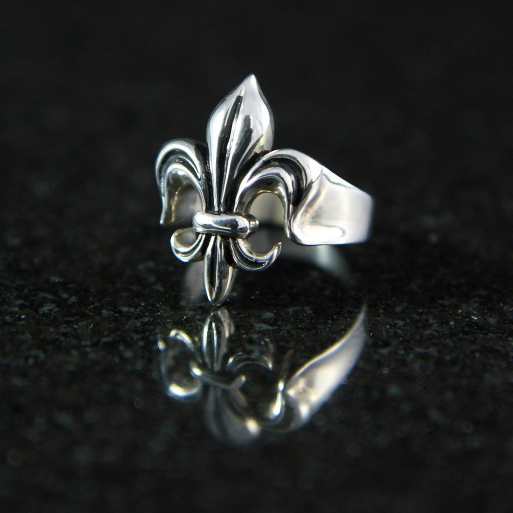 Fleur-de-Lis Women's Ring – JL McKinney Designs