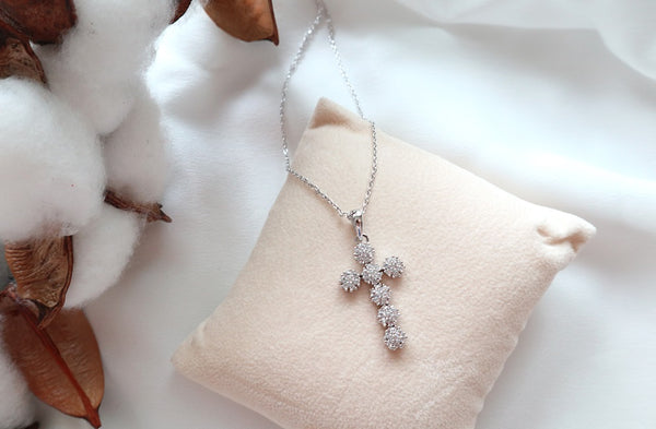 Cross Pendant Necklace-holiholic.com