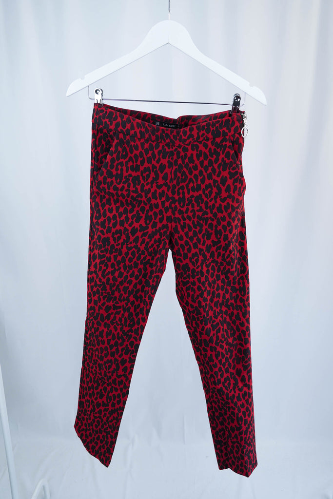 Pantalón rojo con estampado de leopardo segunda mano – it.closet