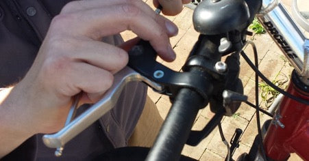 Removing the brake lever