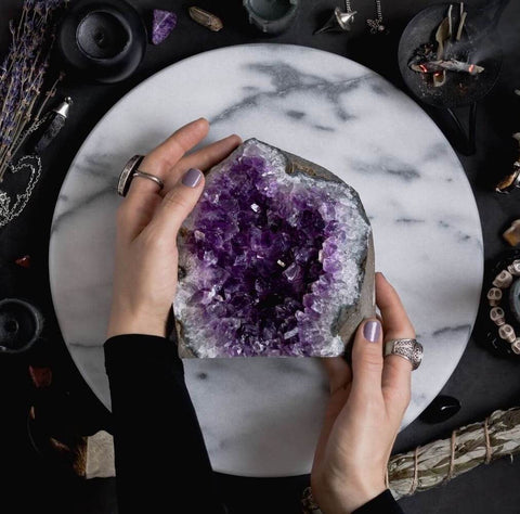 Amethyst is a stone that has been known to help with meditation. The stone brings emotional, physical and psychological harmony. Used for many centuries, amethyst has also been used to bring success and prosperity. 