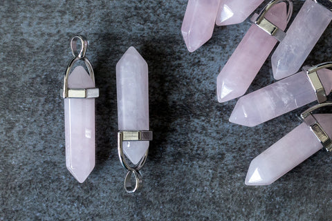 Colgante de cuarzo rosa cristales mágicos piedras preciosas
