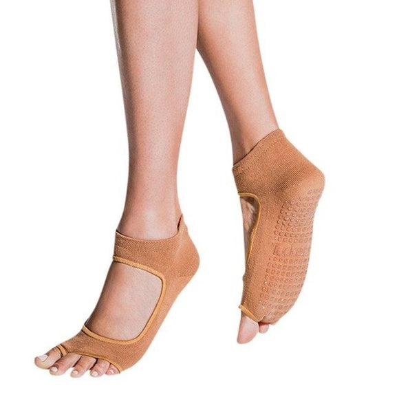 Women's Grip Socks - Pilates l Yoga l Barre - Dark Olive Skin Color –  Tucketts™