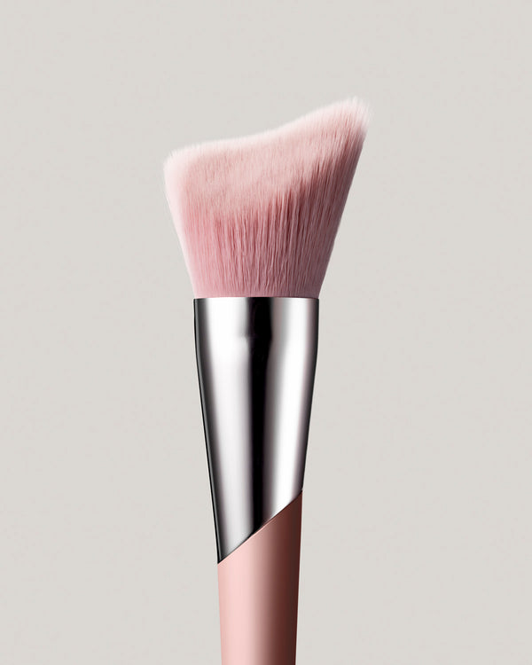 Fenty Beauty Cheek-Hugging Brush Bronzer |