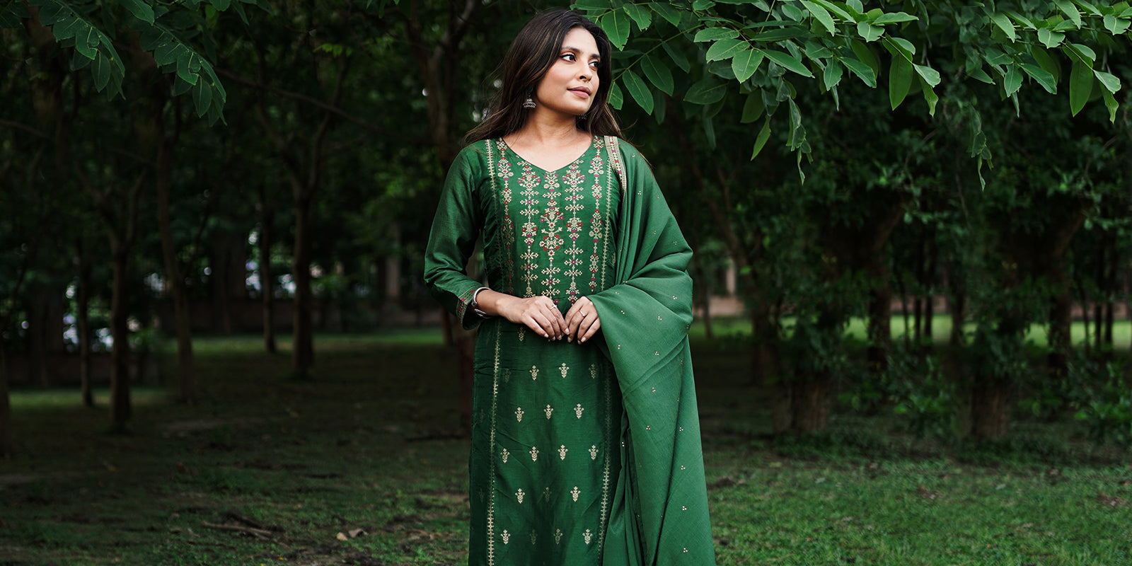 Prachi Desai In Silk Maroon Straight Suit #zariwork #zariworksalwarkameez  #zarisalwarsuit #onlinesalwarkameez #onlineshalwarsuit … | Fashion, Dress  materials, Dress