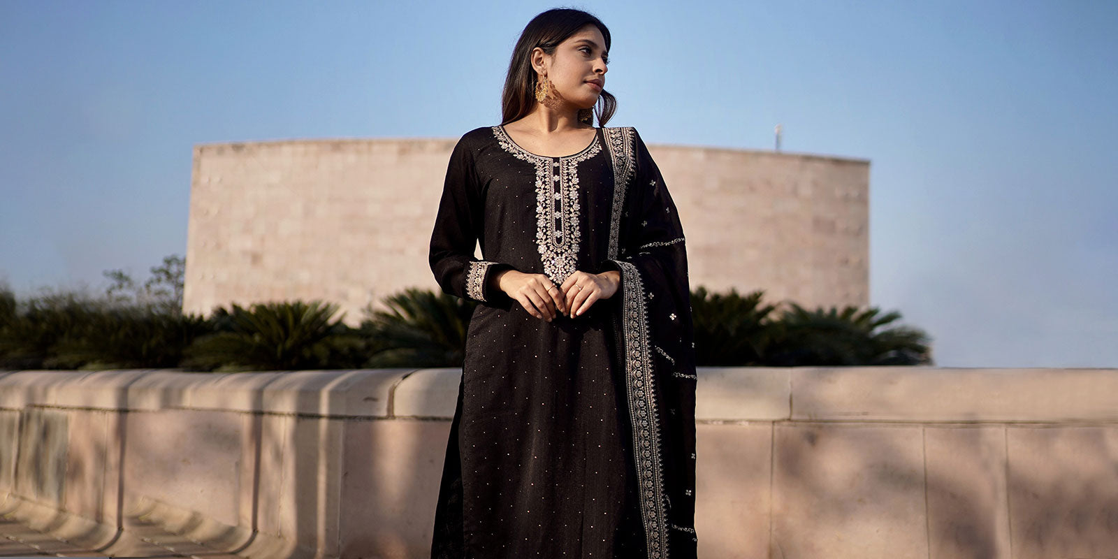 Designer Black Colour Anarkali type Gown at Rs 2900 | Long Gowns in Surat |  ID: 18105876512