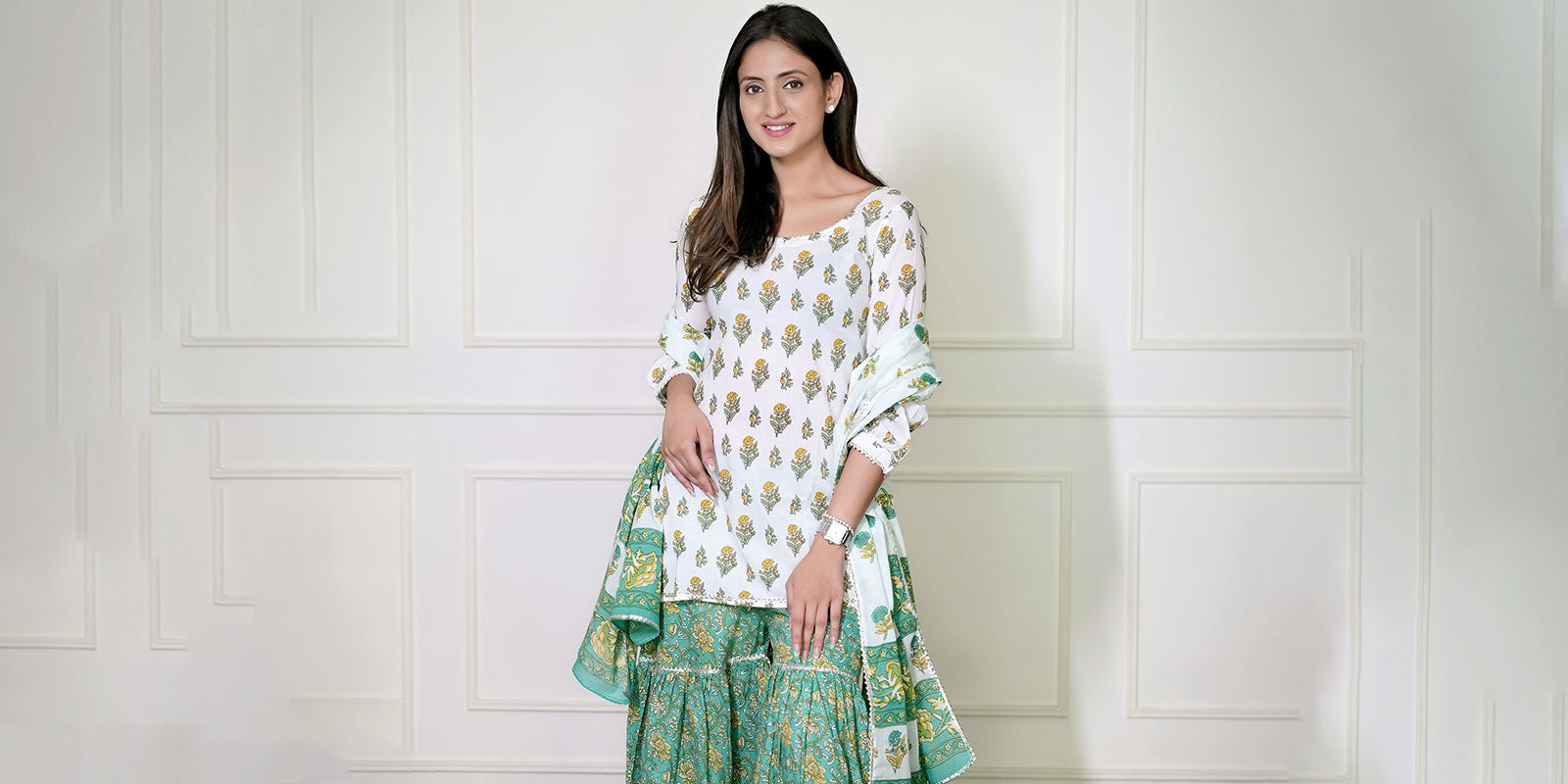 Zainab Mulmul Red Designer Cotton Suit Set For Women Online