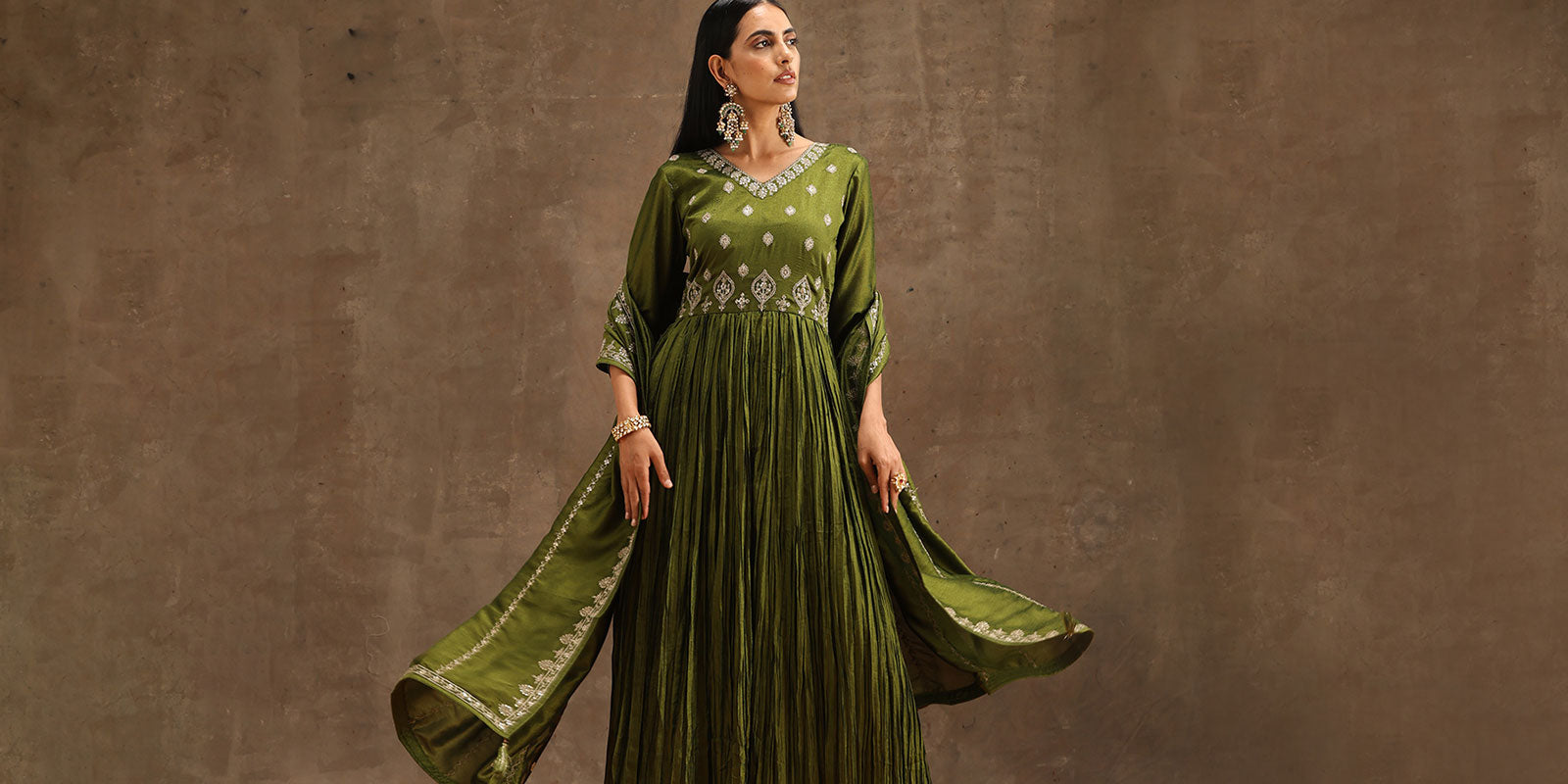 हरियाली तीज पर ट्राय करें चारु असोपा जैसे लहंगा डिज़ाइन: Hariyali Teej  Style - Grehlakshmi