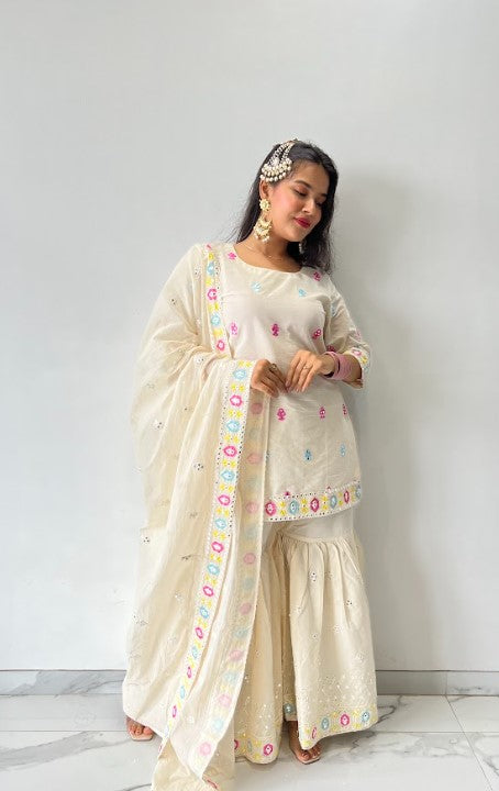 Get Gorgeous Grey Ethnic Printed Kurta Palazzo Set at ₹ 2499 | LBB Shop