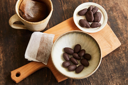 ひとくちチョコレート Hitokuchi 自分へのご褒美 プチギフトに 高級チョコレート通販専門店 ひとくち Hitokuchi 公式オンラインストア