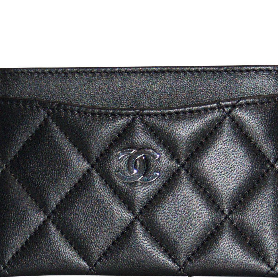 Chanel Vintage Chanel Pink Caviar Leather CC Logo Bifold Wallet