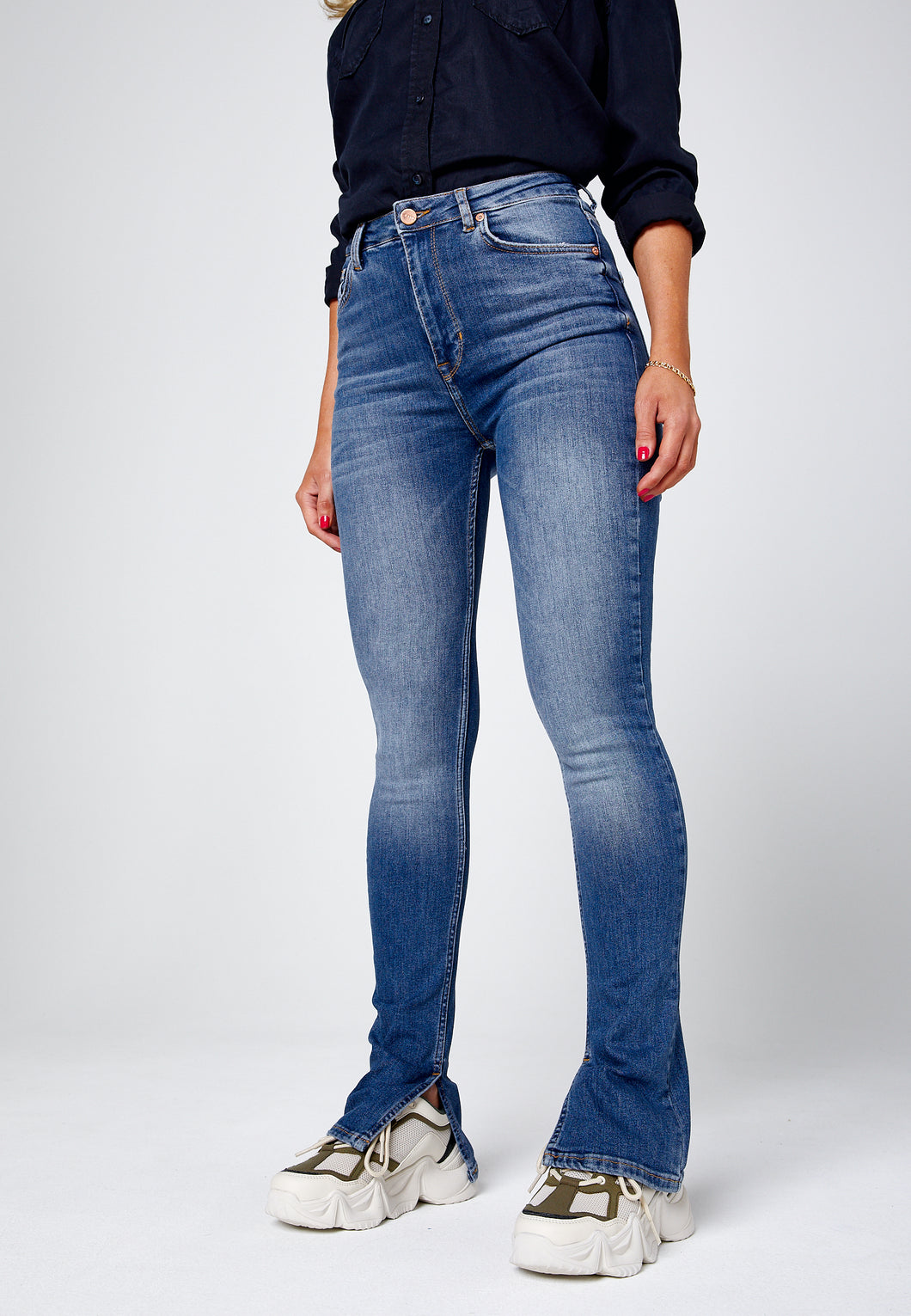 O-MORE' SHOE CUT JEANS – the ODENIM 