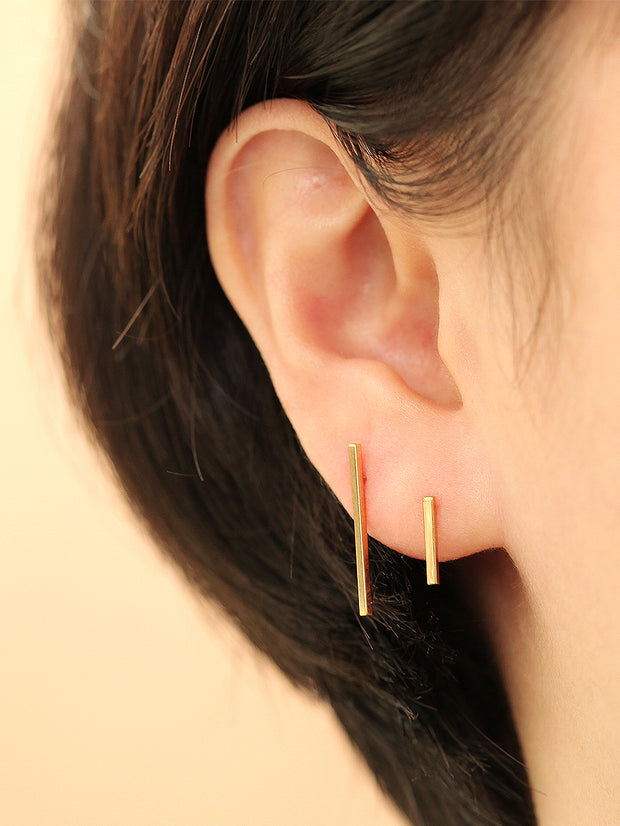 Buy second stud earrings in India @ Limeroad